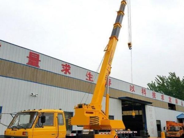 开平区吊车租赁电话_吊车租赁时需要注意的安全问题